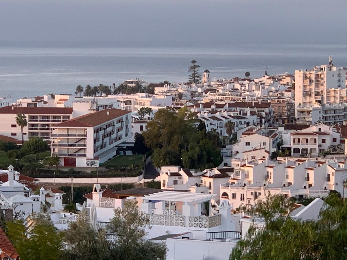 Playa Burriana, Tva Terasser, Havsutsikt, Pool Nerja Exterior photo